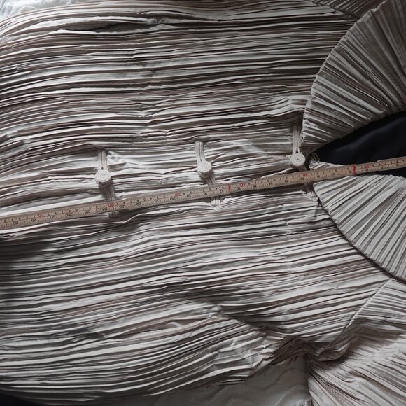 Daniel Lipszyc Paris Pleated Coat Made in France - Picture 9 of 15